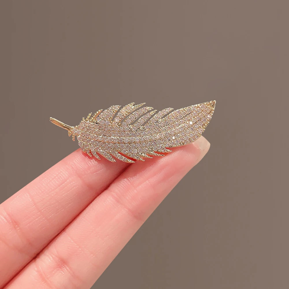 Luxury Gold Color Crystal Feather Brooches For Women