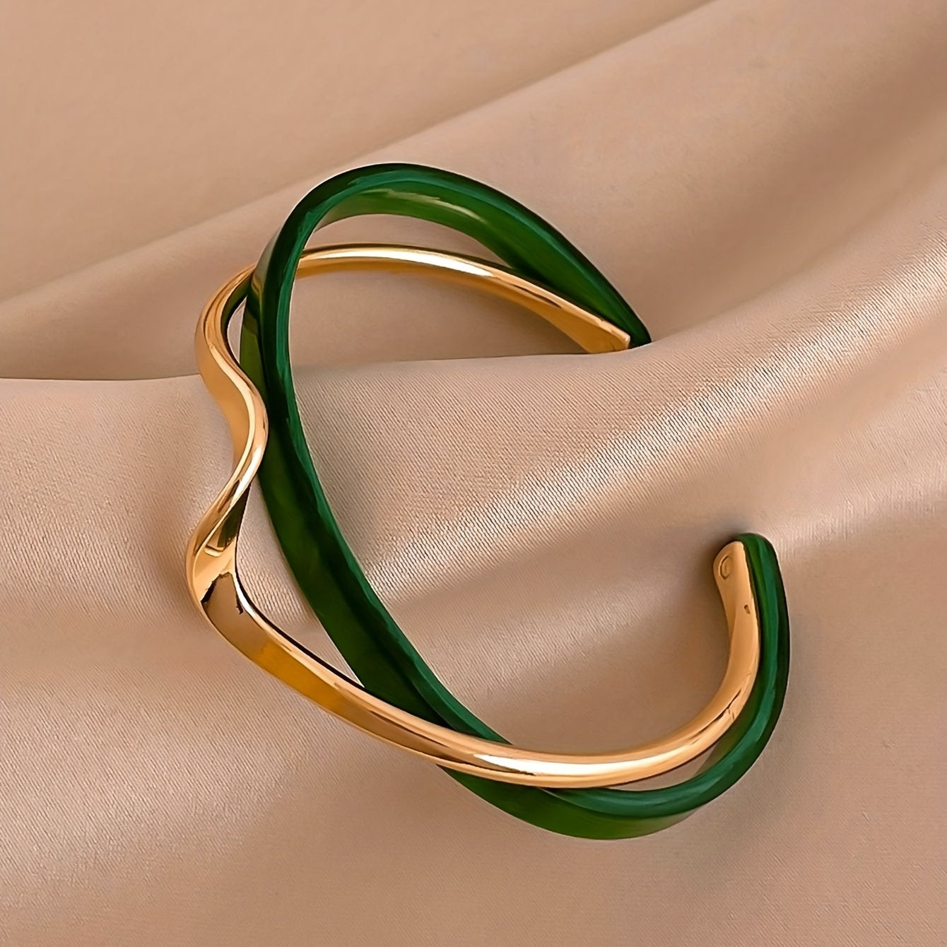 18K Gold Plated Wave Shape bracelet