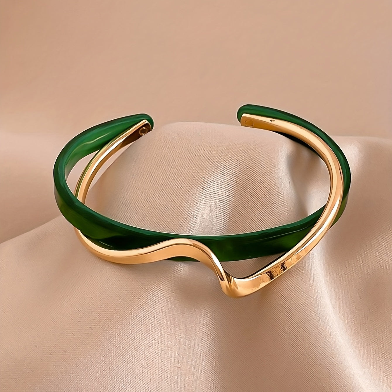 18K Gold Plated Wave Shape bracelet