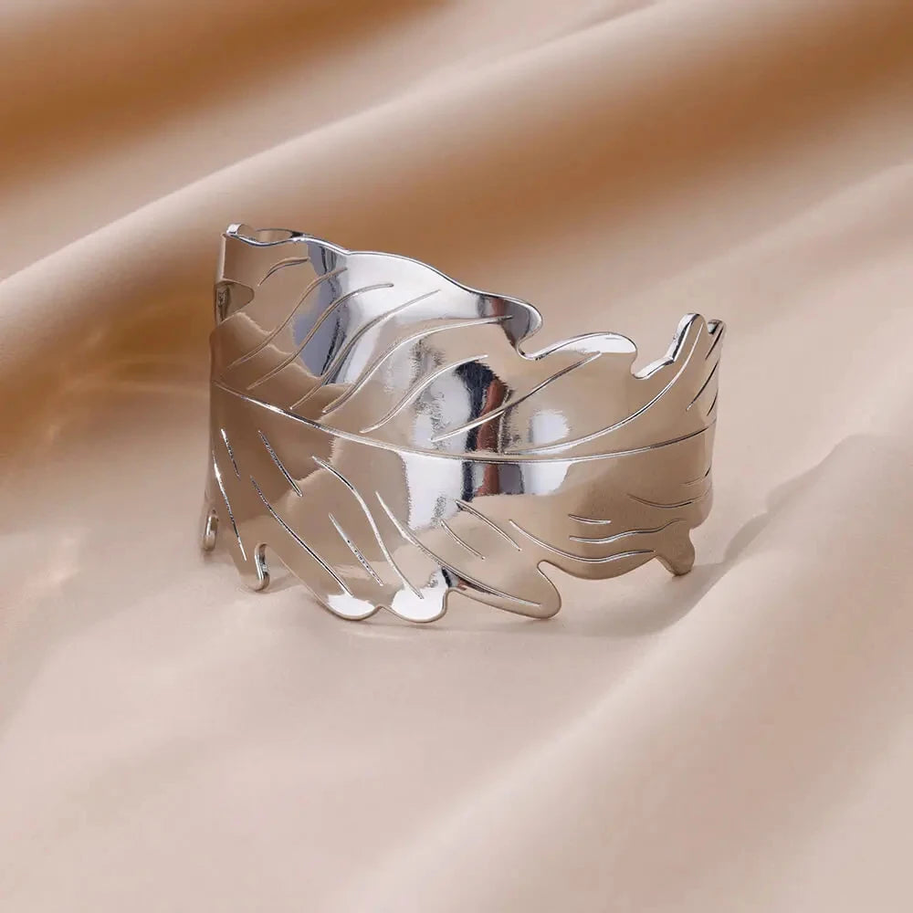 Classic Gold Color Wrinkle Texture Bangle Bracelet For Women Exquisite Cuff Bracelet