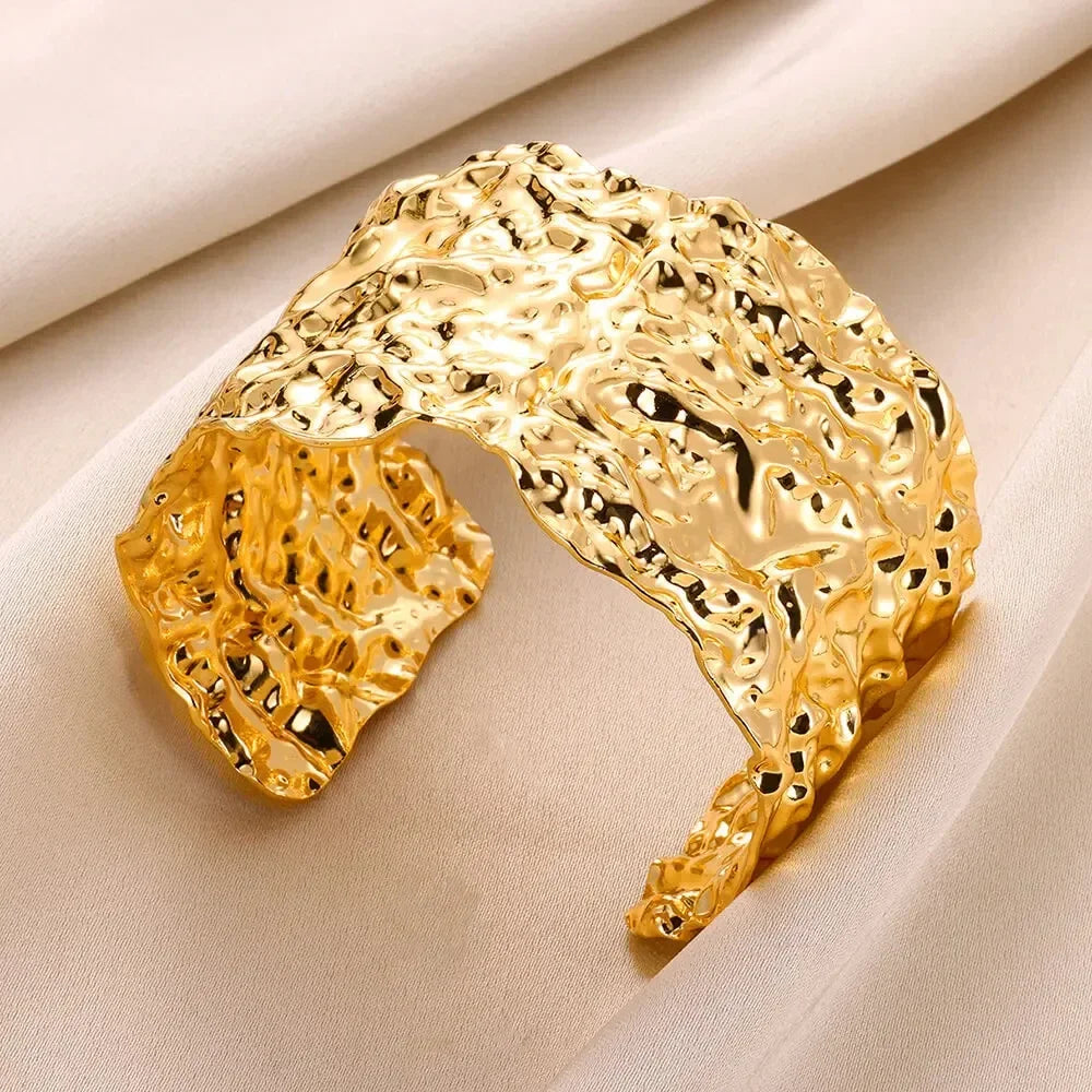 Classic Gold Color Wrinkle Texture Bangle Bracelet For Women Exquisite Cuff Bracelet