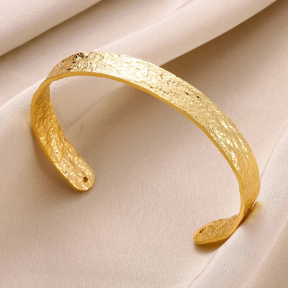Classic Gold Color Wrinkle Texture Bangle Bracelet For Women Exquisite Cuff Bracelet