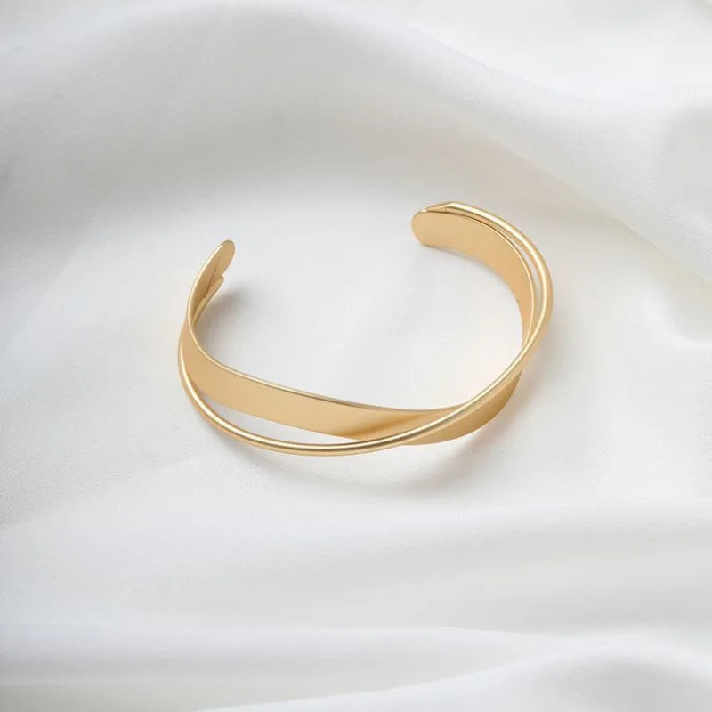 New Design Gold Plated Mobius Bracelet