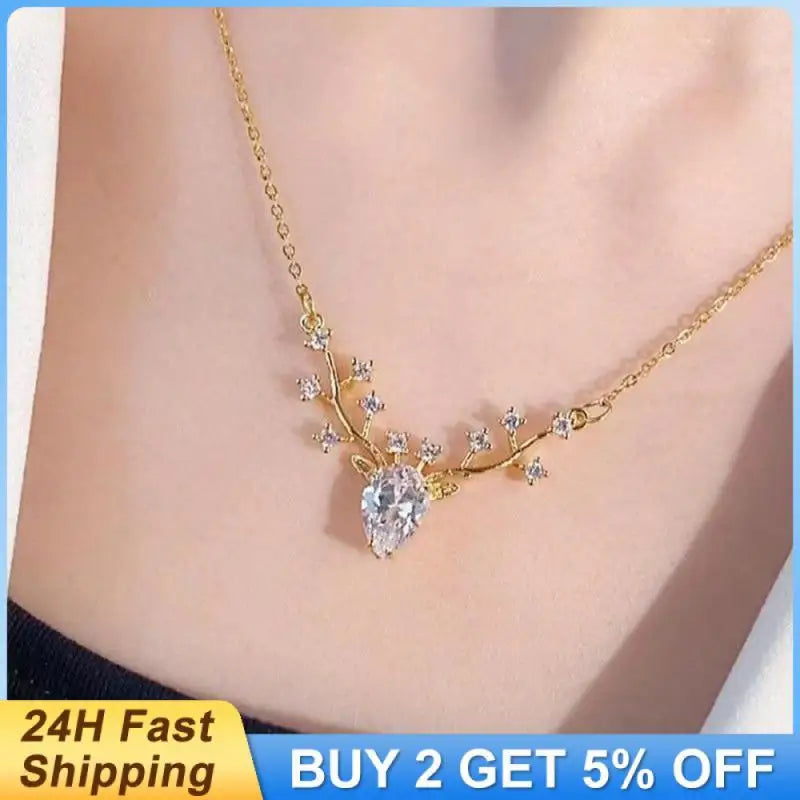 Fashion Little Elk Necklace Jewelry Women High-end Temperament Wild Stars