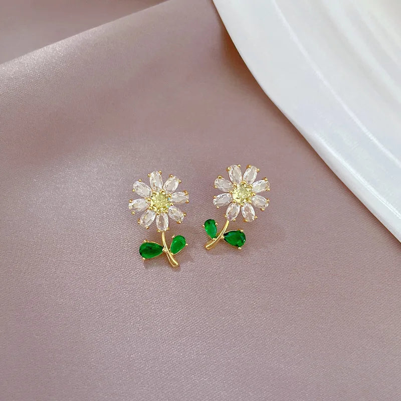 Green Leaf Flower Necklace and Earrings Set