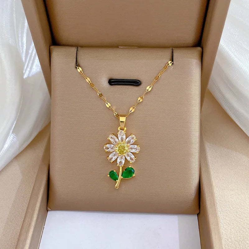 Green Leaf Flower Necklace and Earrings Set