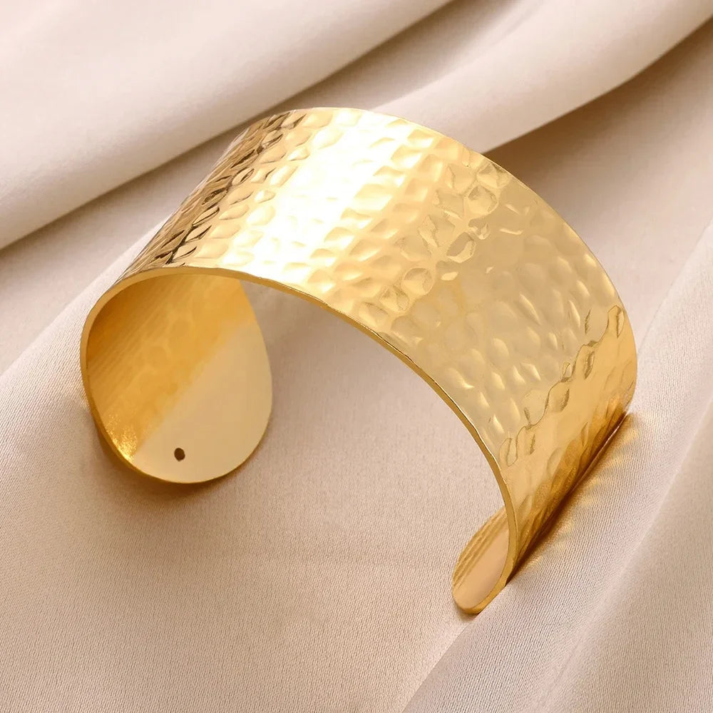 Classic Gold Color Wrinkle Texture Bangle Bracelet For Women Exquisite Cuff Bracelet
